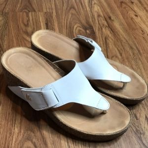 Clarks Cork Wedge White Leather Thong Sandal 8.5